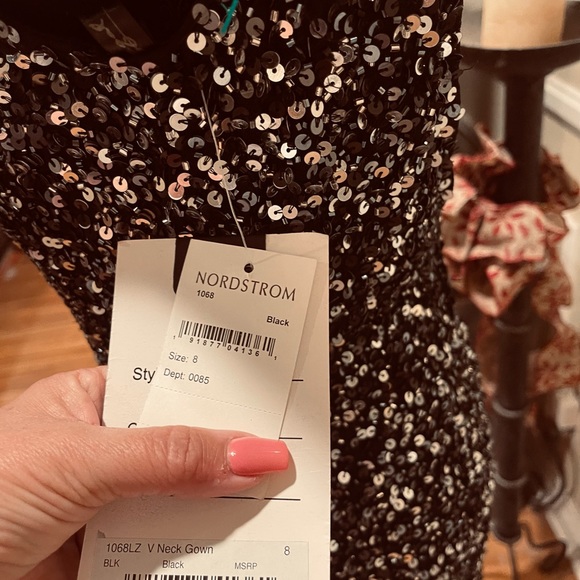 💐MAC DUGGUL BLACK/CHARCOAL EVENING SEQUIN V DROP GOWN - Picture 13 of 16